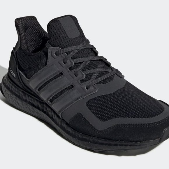 ultra boost black carbon